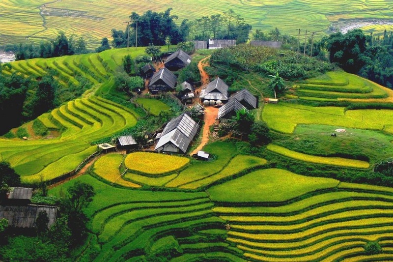 Located in Sapa Vietnam, Lao Chai is a village of ethnic minorities in the Northwest mountains such as H'Mong, Ha Nhi, Giay...