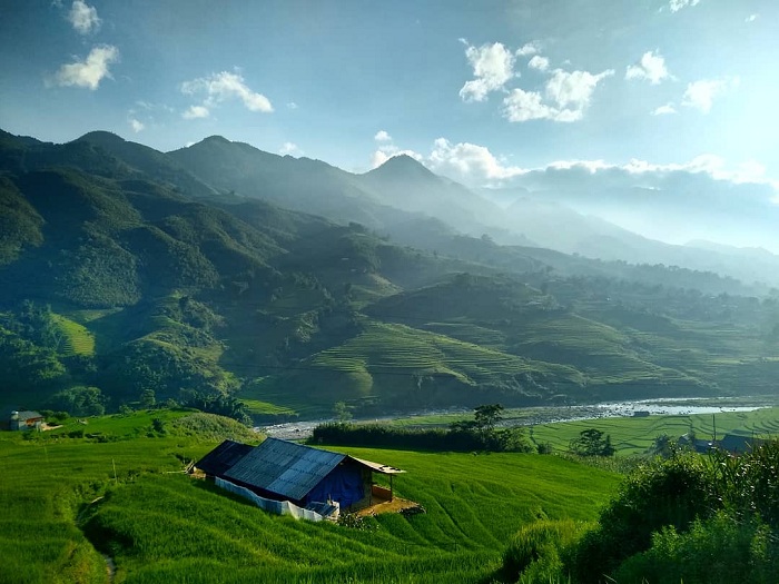 Hau Thao is increasingly becoming a beautiful destination on the Sapa tourist map. Therefore, this place has become a favorite destination for many young